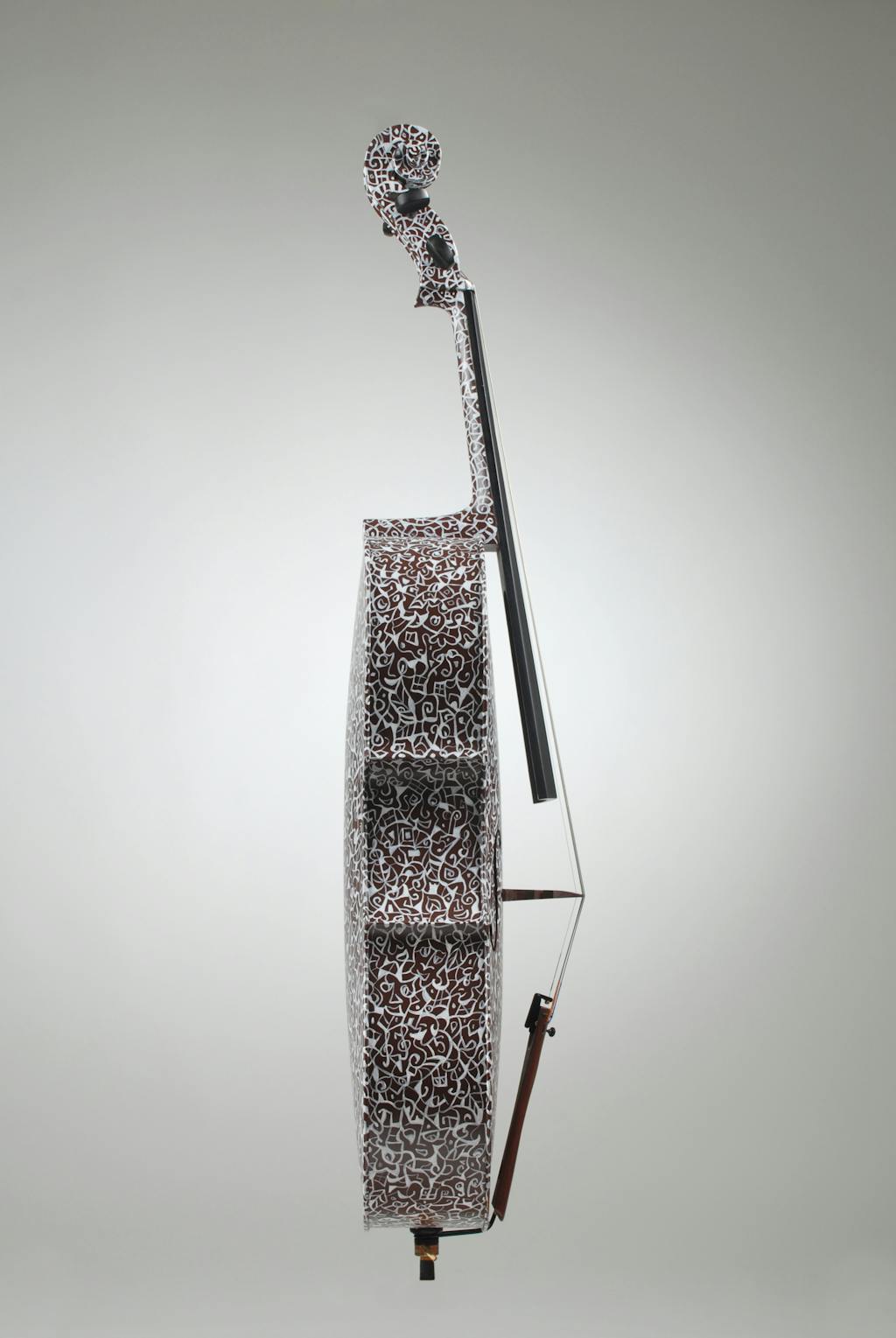 Cello "Boléro", painted by Elena Birkenwald in 2000