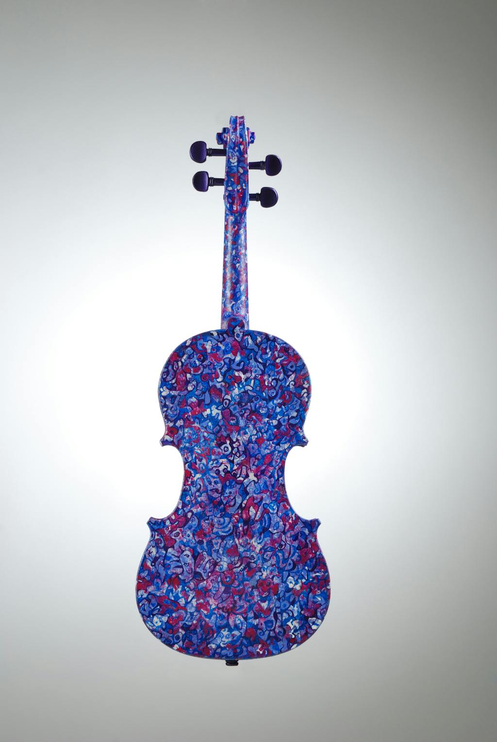 Violin "Lilac", painted by Elena Birkenwald in 2006