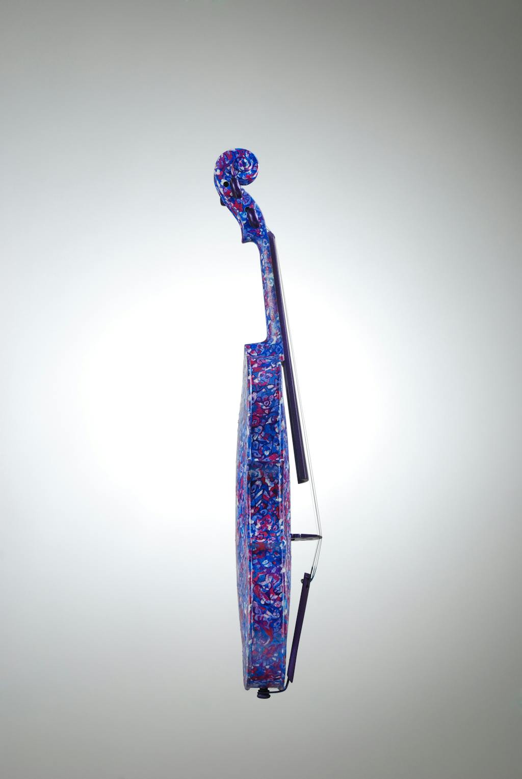 Violin "Lilac", painted by Elena Birkenwald in 2006